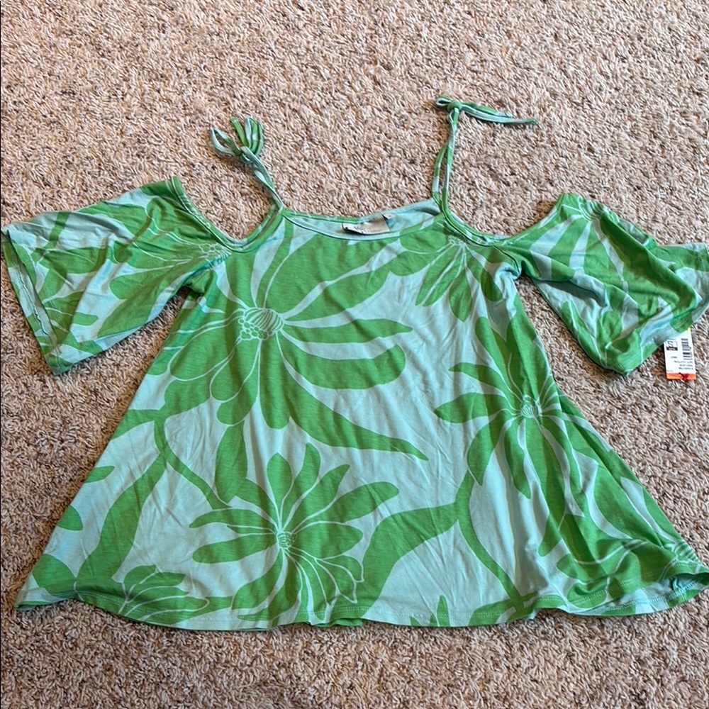 NWT Green Floral Cold Shoulder Top